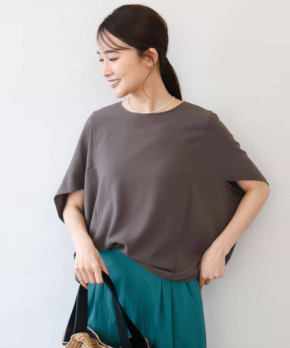 FOBHD66150 MK MICHEL KLEIN(MK ミッシェルクラン) [瞬美シリーズ/UVカット/接触冷感/速乾/洗える]梨地ジョーゼット 変形スリーブブラウス ブラウン