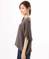 FOBHD66150 MK MICHEL KLEIN(MK ミッシェルクラン) [瞬美シリーズ/UVカット/接触冷感/速乾/洗える]梨地ジョーゼット 変形スリーブブラウス ブラウン