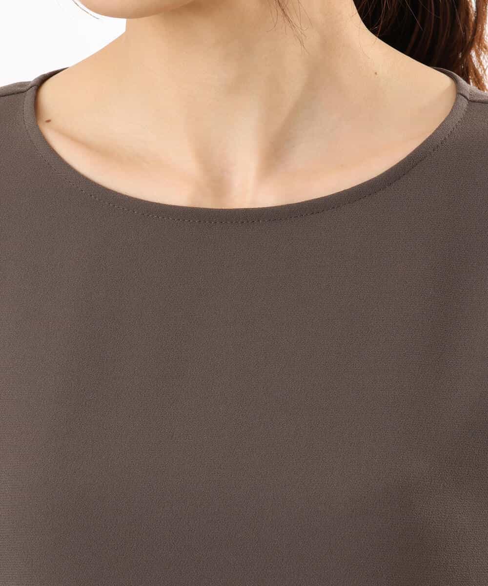 FOBHD66150 MK MICHEL KLEIN(MK ミッシェルクラン) [瞬美シリーズ/UVカット/接触冷感/速乾/洗える]梨地ジョーゼット 変形スリーブブラウス ブラウン