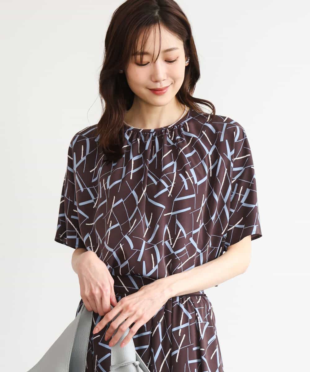 FOBHD68140 MK MICHEL KLEIN(MK ミッシェルクラン) [接触冷感/洗える]アートプリントブラウス ブラウン