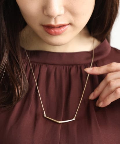 FR2JD22060 MK MICHEL KLEIN V字メタルプレートネックレス