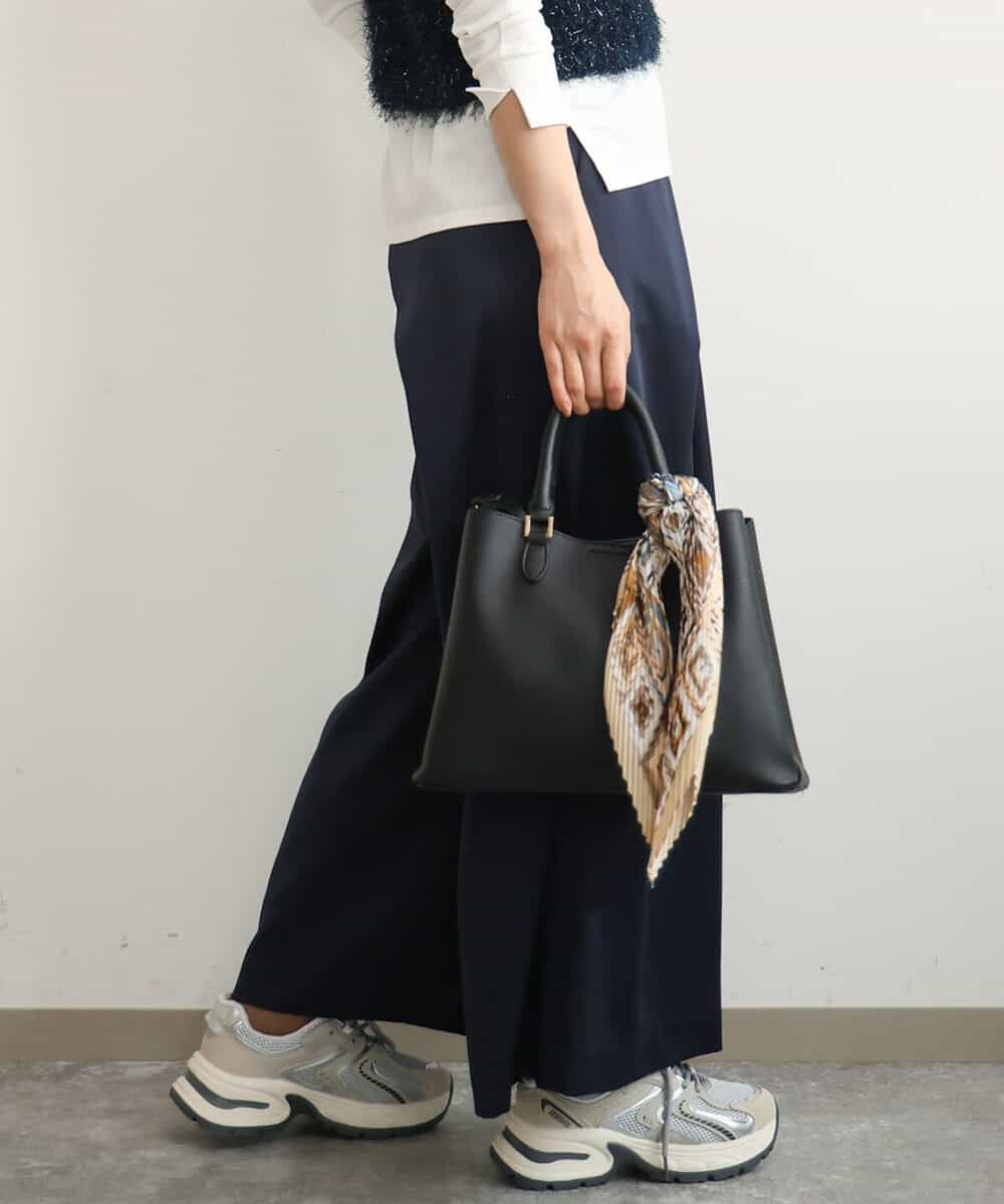 FR3JD21040 MK MICHEL KLEIN(MK ミッシェルクラン) [洗える]幾何柄プリーツスカーフ ブルー