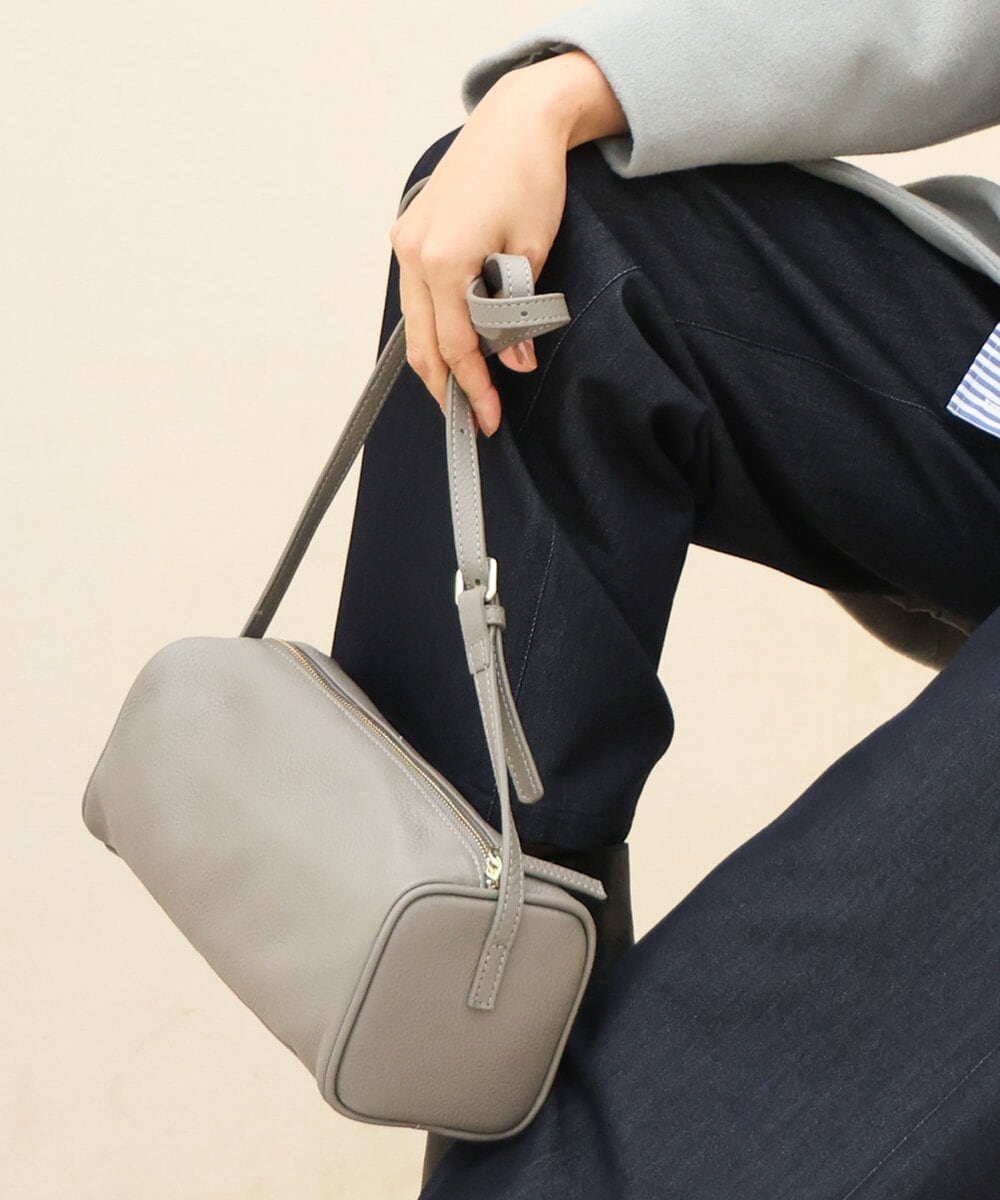 FR5AG40180 MK MICHEL KLEIN(MK ミッシェルクラン) シュリンクレザーショルダーバッグ グレー
