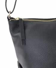 FR5GD01130 MK MICHEL KLEIN(MK ミッシェルクラン) シュリングレザー台形ショルダーバッグ シルバー