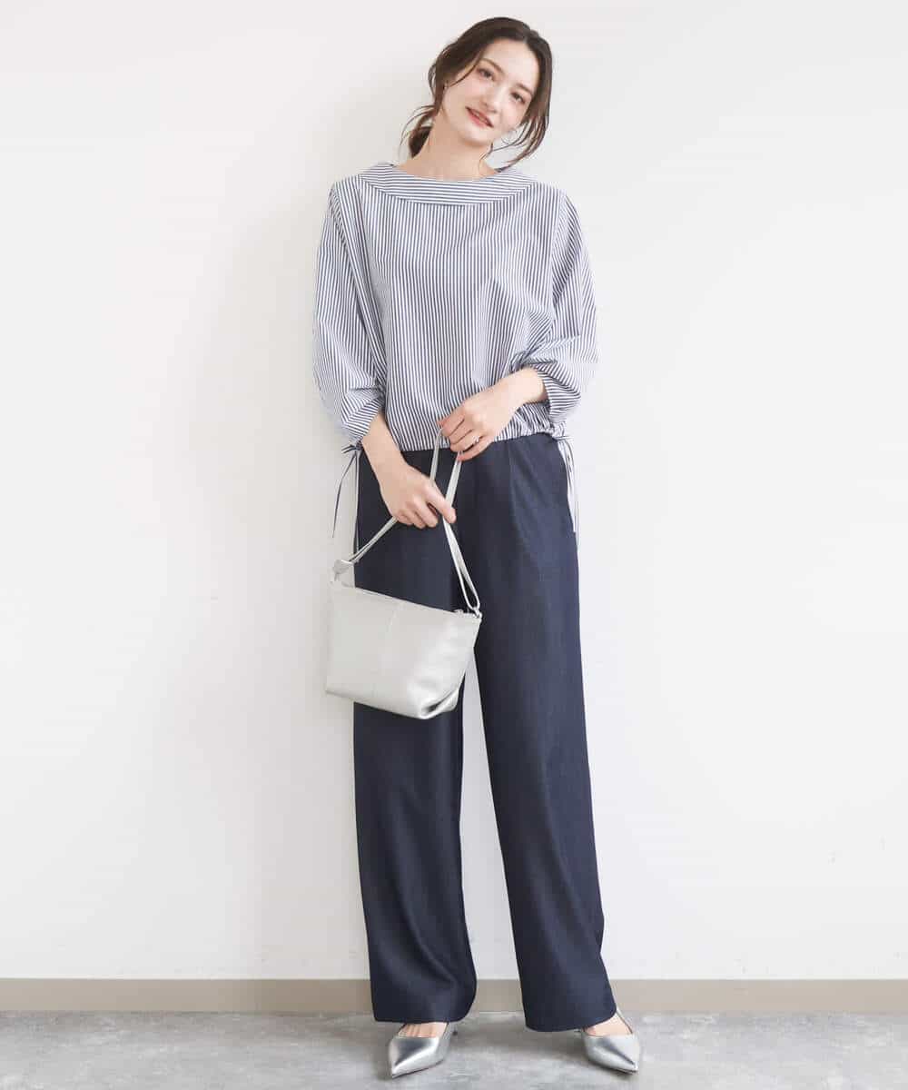 FR5GD01130 MK MICHEL KLEIN(MK ミッシェルクラン) シュリングレザー台形ショルダーバッグ シルバー