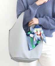 FR5GD02110 MK MICHEL KLEIN(MK ミッシェルクラン) [A4収納可]リングチャーム付きトートバッグ ライトグレー