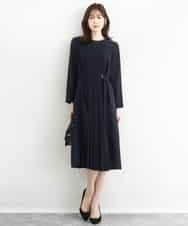 FUEDD03230 MK MICHEL KLEIN(MK ミッシェルクラン) サテンジョーゼット プリーツワンピース/洗える ネイビー