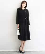 FUEDD03230 MK MICHEL KLEIN(MK ミッシェルクラン) サテンジョーゼット プリーツワンピース/洗える ライトグレー