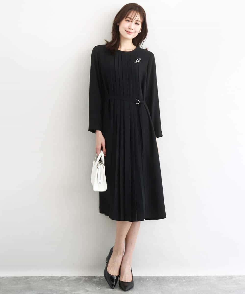 FUEDD03230 MK MICHEL KLEIN(MK ミッシェルクラン) サテンジョーゼット プリーツワンピース/洗える ライトグレー