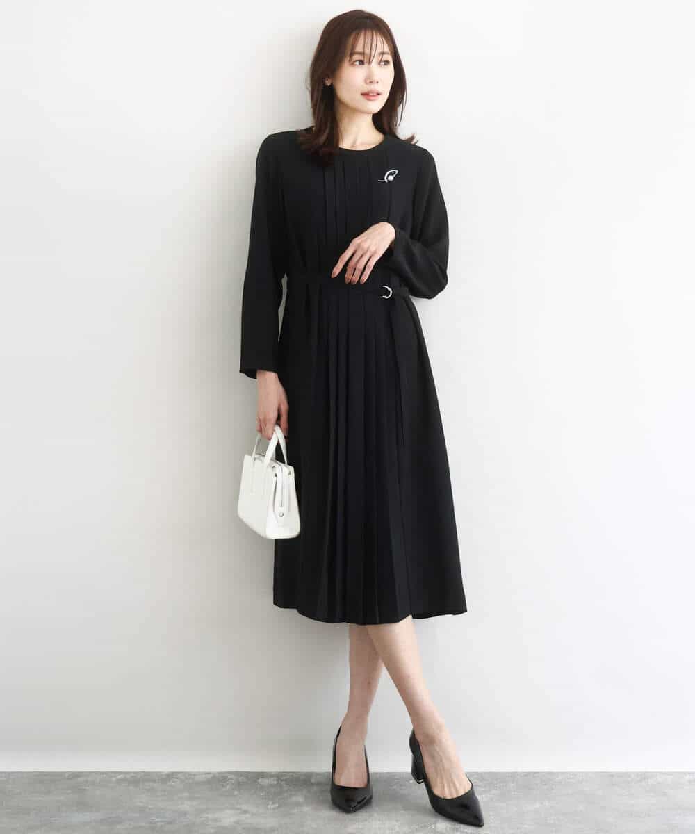 FUEDD03230 MK MICHEL KLEIN(MK ミッシェルクラン) サテンジョーゼット プリーツワンピース/洗える ライトグレー