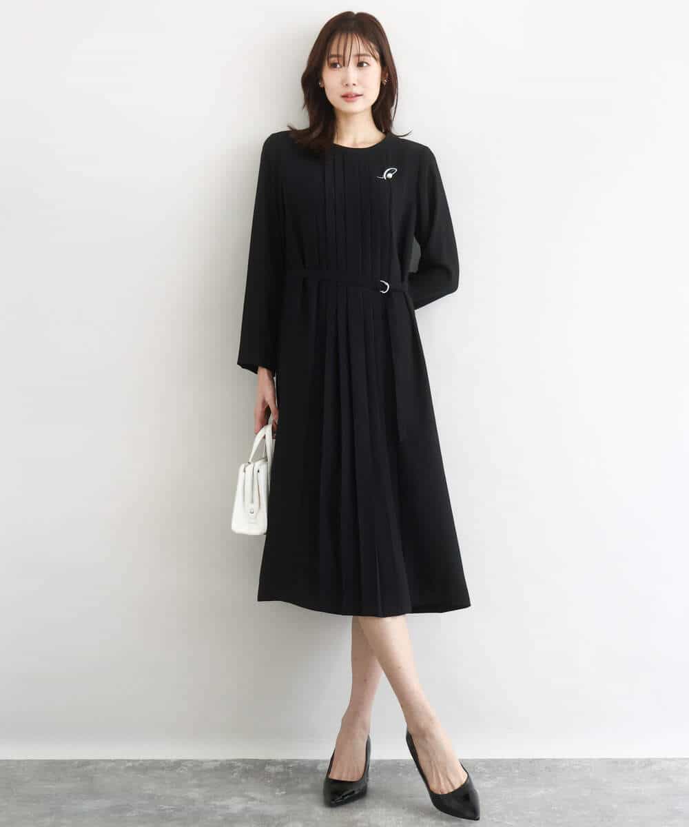 FUEDD03230 MK MICHEL KLEIN(MK ミッシェルクラン) サテンジョーゼット プリーツワンピース/洗える ライトグレー