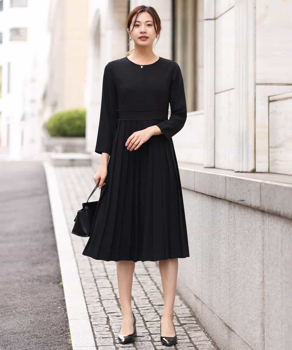 FUEDV01230 MK MICHEL KLEIN(MK ミッシェルクラン) サテンジョーゼット パイピングデザインワンピース ベージュ