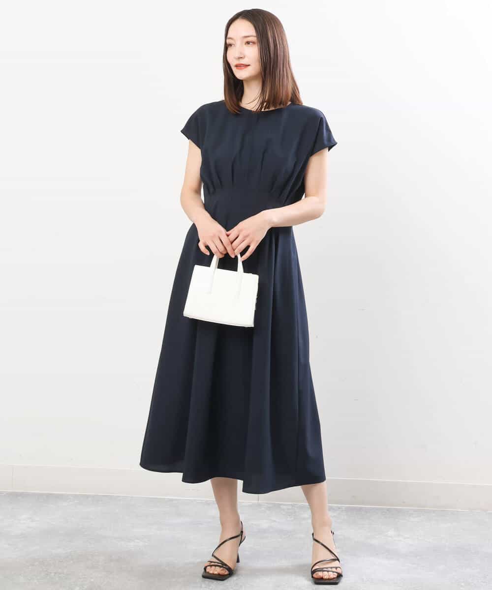 FUEGS05180 MK MICHEL KLEIN(MK ミッシェルクラン) パール調釦デザインタックワンピース/洗える/WEB限定 モカ