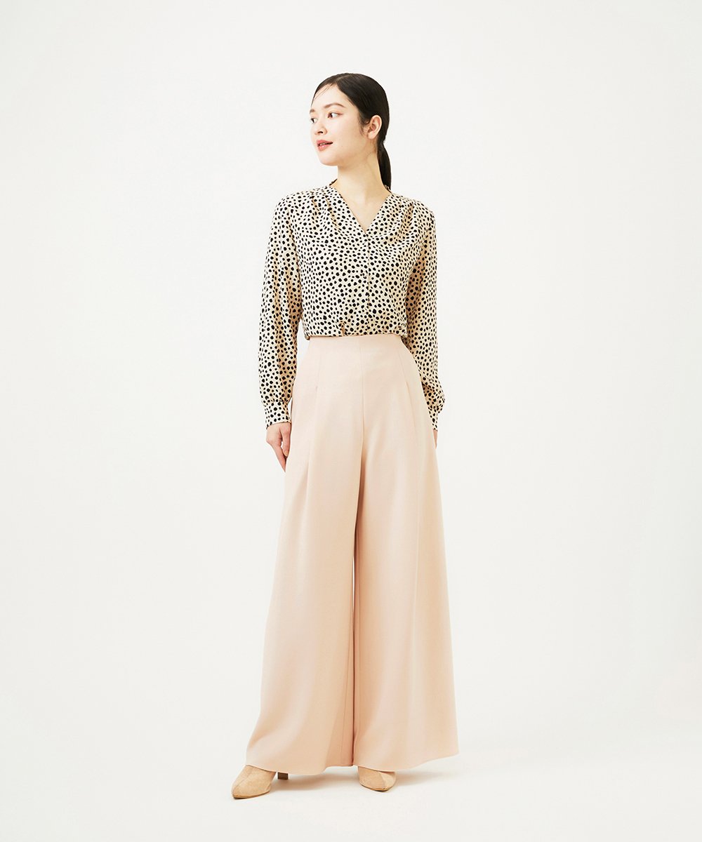 GBBEE03330 Sybilla(シビラ) ランダムドットプリントブラウス ブラック×ベージュ