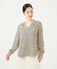 GBBEE03330 Sybilla(シビラ) ランダムドットプリントブラウス ベージュ×ブラック