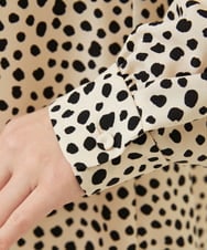 GBBEE03330 Sybilla(シビラ) ランダムドットプリントブラウス ベージュ×ブラック