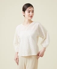 GBBET07390 Sybilla(シビラ) ボーラーフラワーレースブラウス ホワイト