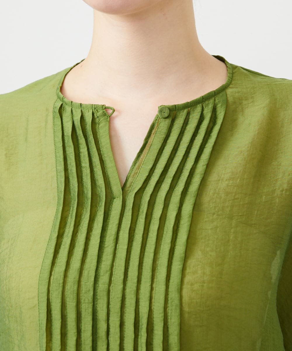 GBBGE30250 Sybilla(シビラ) ピンタックシアーブラウス カーキ