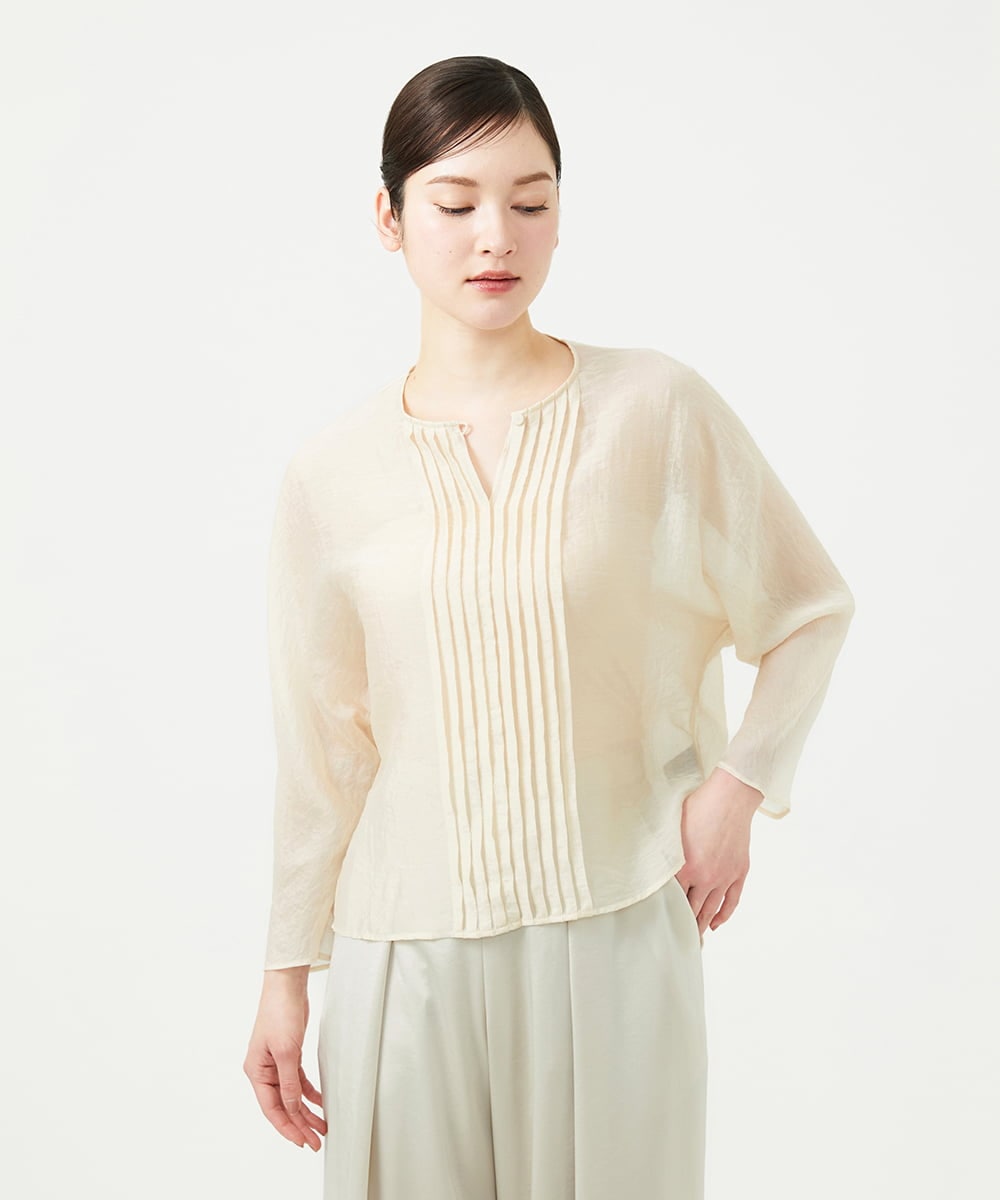 GBBGE30250 Sybilla(シビラ) ピンタックシアーブラウス ライトベージュ