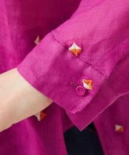 GBBGE41300 Sybilla(シビラ) ダイヤ刺繍リネンブラウス フューシャ