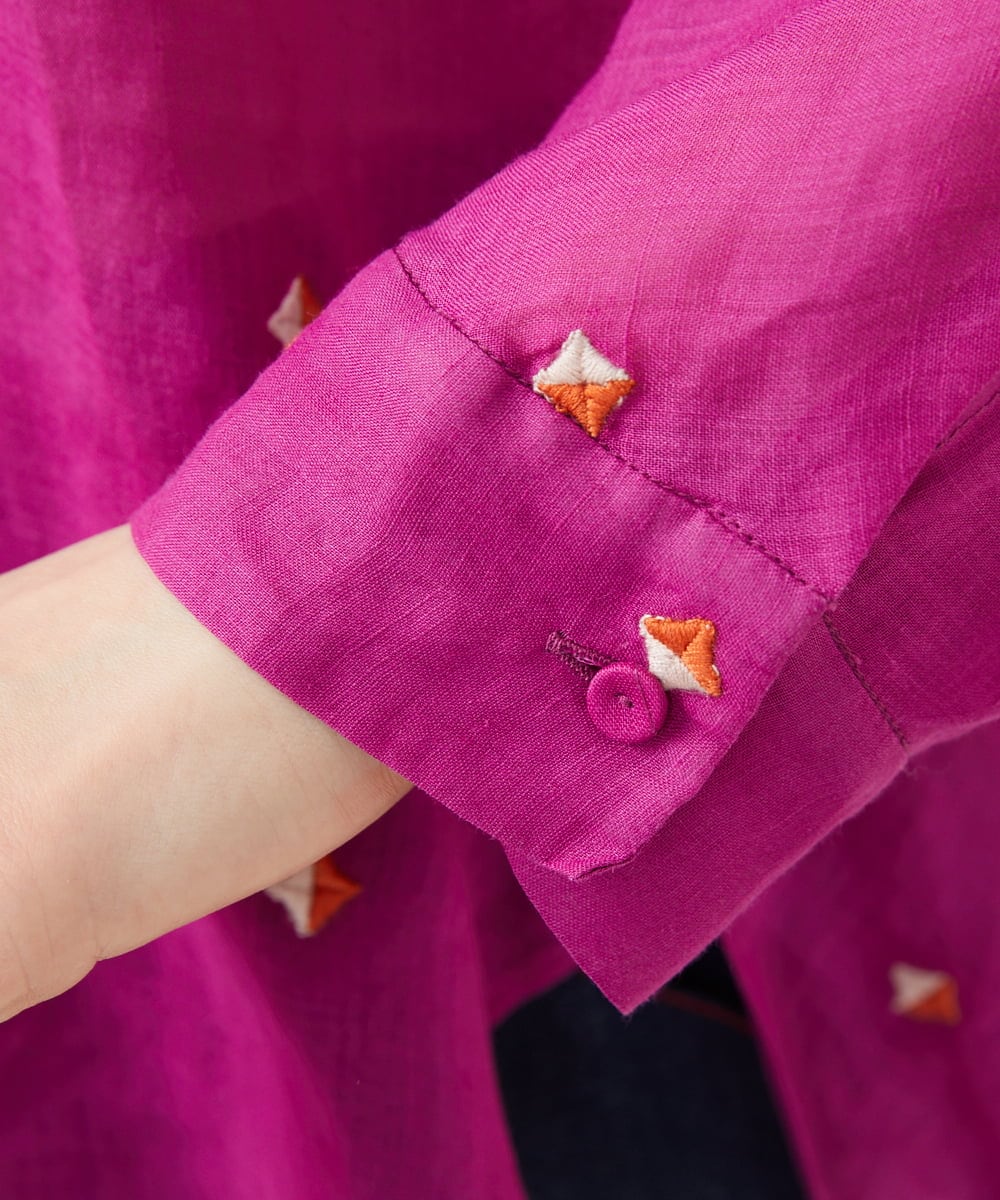 GBBGE41300 Sybilla(シビラ) ダイヤ刺繍リネンブラウス フューシャ