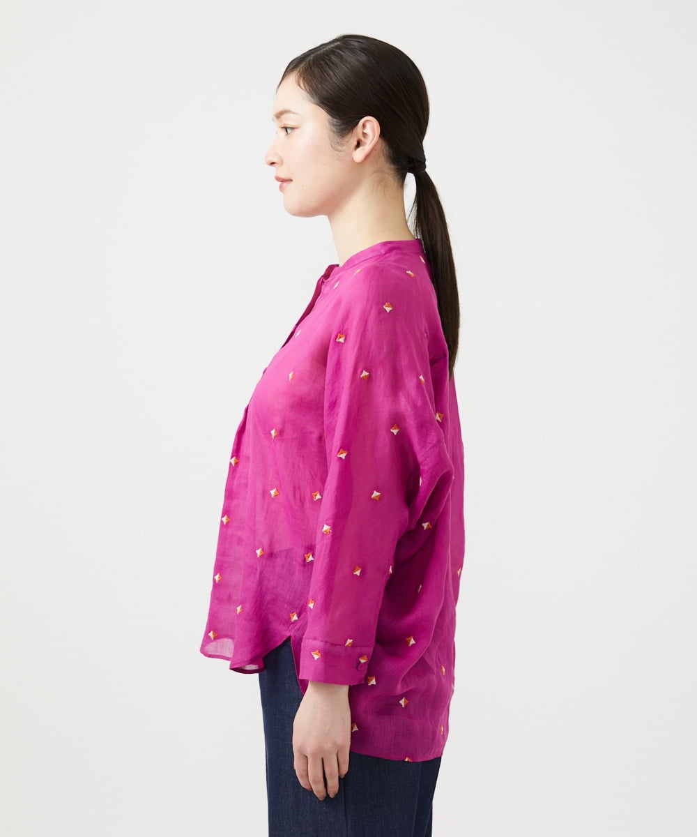 GBBGE41300 Sybilla(シビラ) ダイヤ刺繍リネンブラウス フューシャ