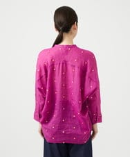 GBBGE41300 Sybilla(シビラ) ダイヤ刺繍リネンブラウス フューシャ