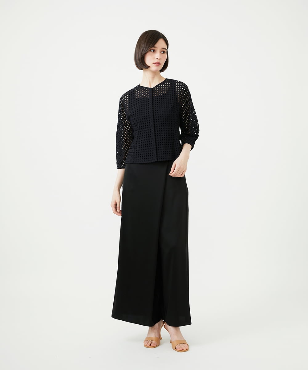 GBBGF43330 Sybilla(シビラ) スクエアアイレットブラウス ブラック