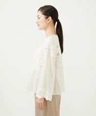 GBBHA36530 Sybilla(シビラ) 【INDIA】フラワーレースブラウス アイボリー