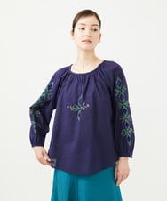 GBBHA38400 Sybilla(シビラ) 【INDIA】フラワー&ボーラー刺繍ブラウス ネイビー