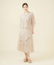 GBBJW02430 Sybilla(シビラ) フラワーテープ刺繍オーガンジーブラウス ベージュ