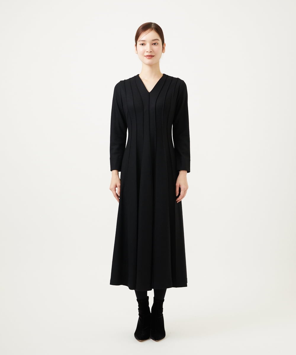 GBEAE32600 Sybilla(シビラ) ピンタックデザインドレス ブラック