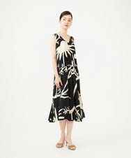 GBEAG01700 Sybilla(シビラ) フラワーシルエットプリントドレス ブラック