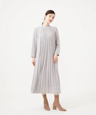 GBEAH03630 Sybilla(シビラ) センタープリーツ梨地ドレス ライトグレー