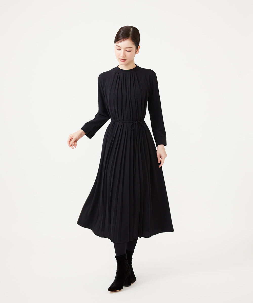 GBEAH03630 Sybilla(シビラ) センタープリーツ梨地ドレス ブラック