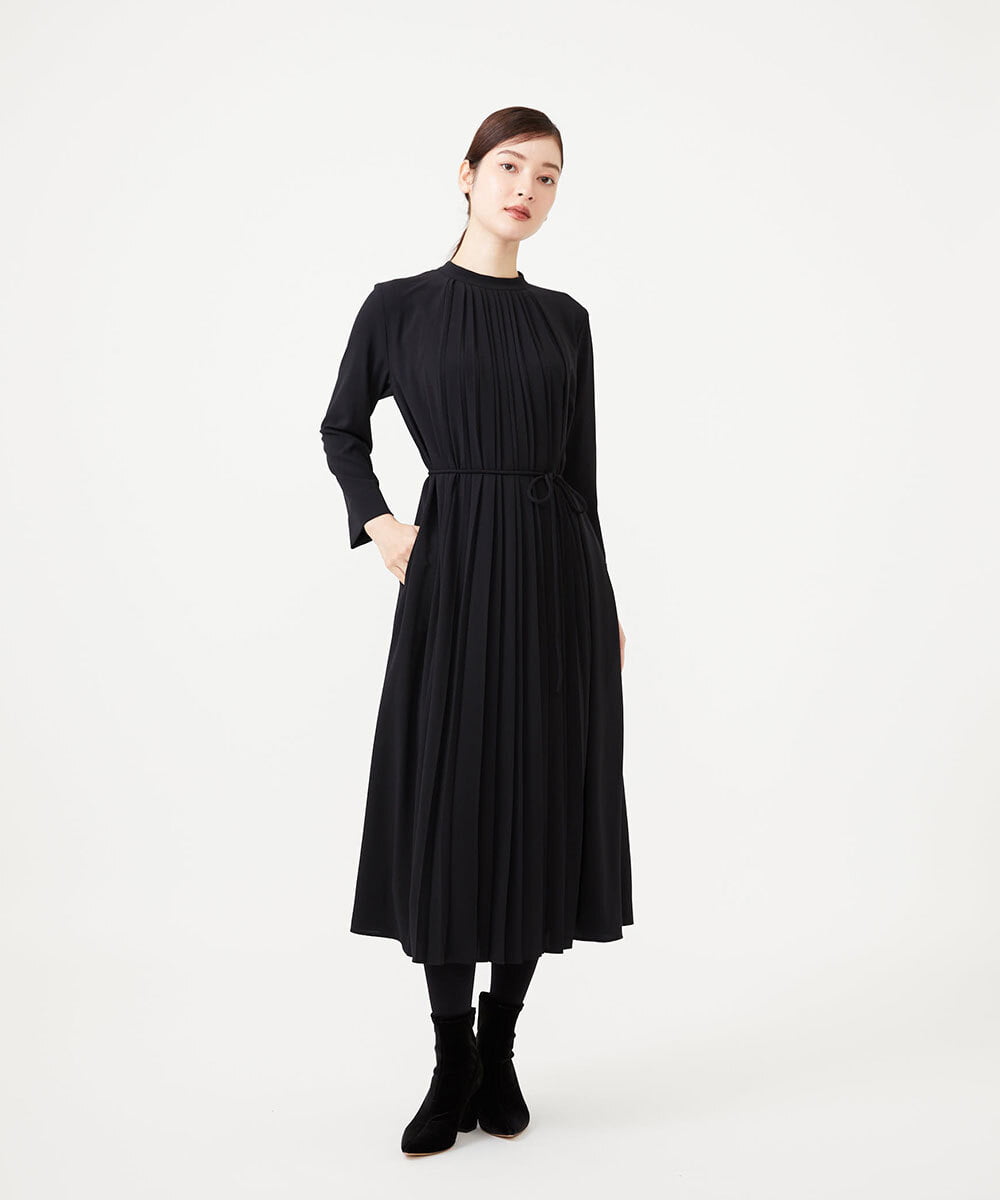 GBEAH03630 Sybilla(シビラ) センタープリーツ梨地ドレス ブラック