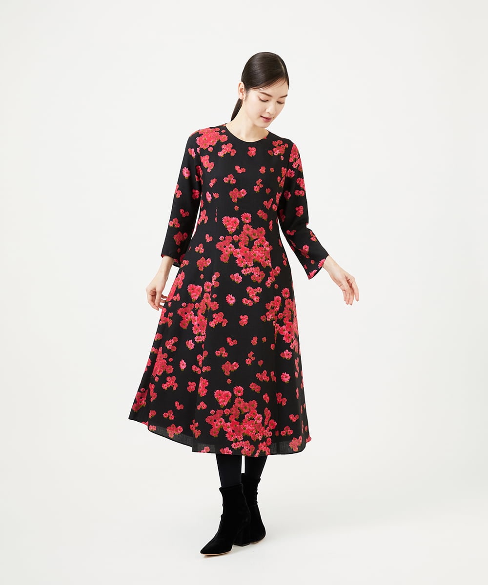 GBECD40630 Sybilla(シビラ) ピンクマーガレットプリントドレス ブラック