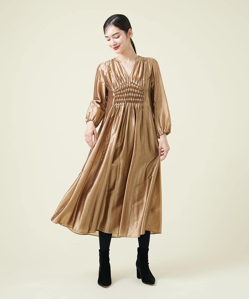 GBECT12790 Sybilla(シビラ) 【MONOTONE】ゴールドスモッキングドレス ゴールド