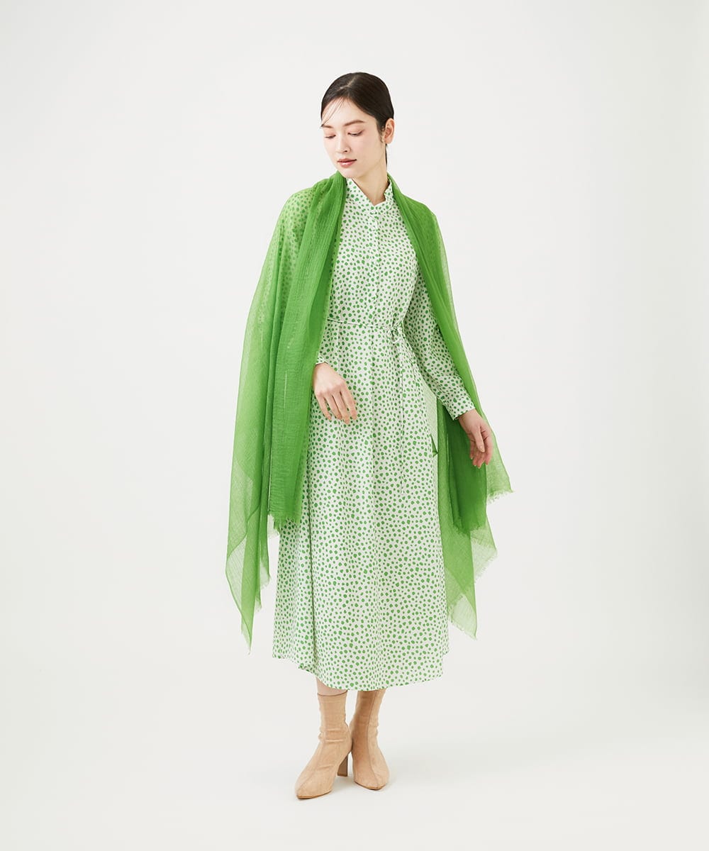 GBEEE03630 Sybilla(シビラ) ランダムドットプリントドレス グリーン×アイボリー