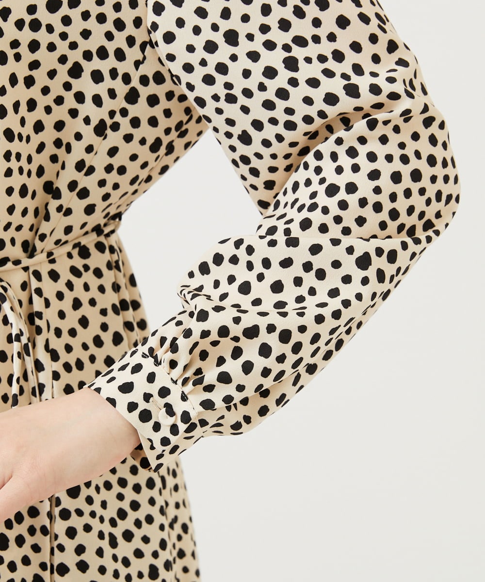 GBEEE03630 Sybilla(シビラ) ランダムドットプリントドレス ベージュ×ブラック