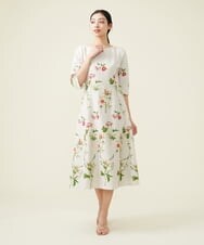 GBEET02990 Sybilla(シビラ) ピオニーエンブロイダリーワンピース ベージュ