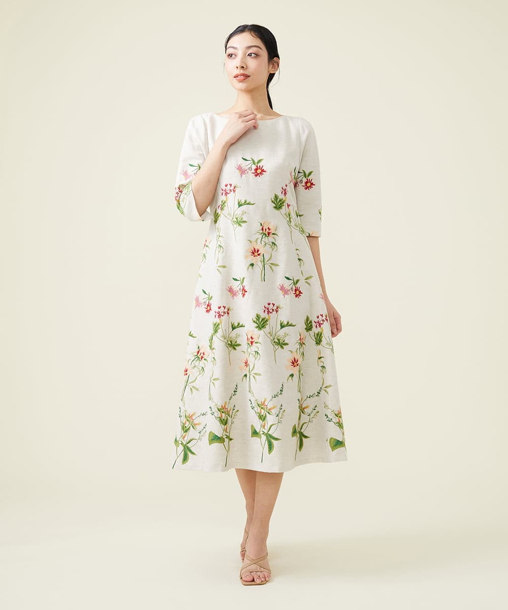 GBEET02990 Sybilla(シビラ) ピオニーエンブロイダリーワンピース ベージュ