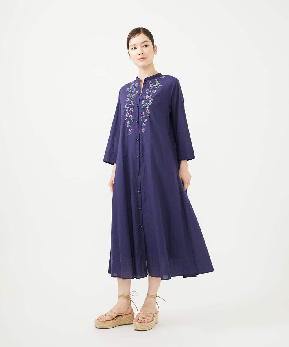GBEHA39500 Sybilla(シビラ) 【INDIA】フラワー刺繍ドレス ネイビー