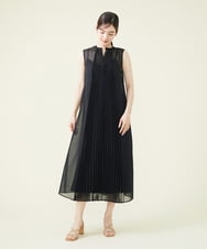 GBEJS23490 Sybilla(シビラ) シアープリーツドレス ブラック