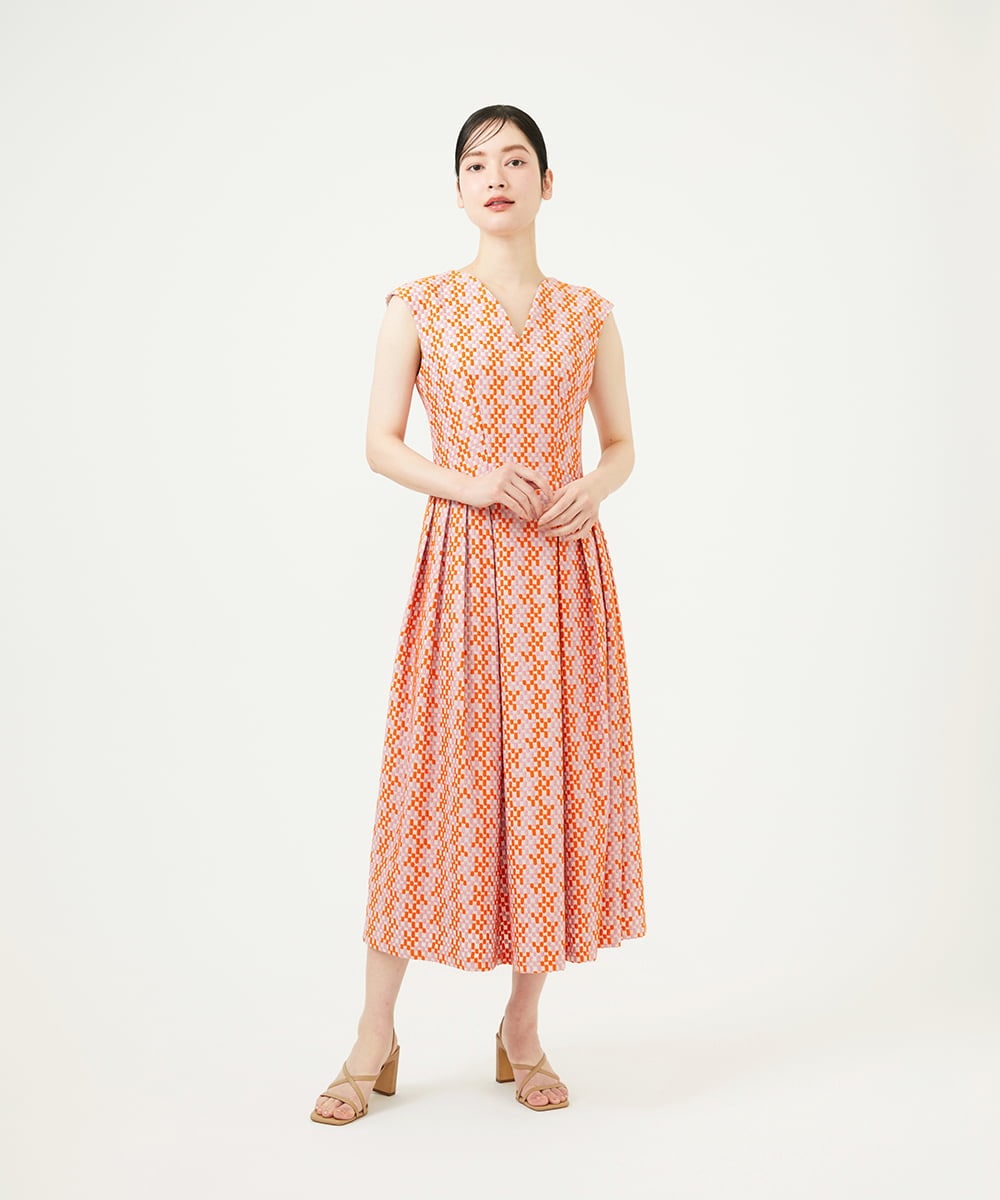 GBEYD05100 Sybilla(シビラ) スクエアドット刺繍ドレス オレンジ系
