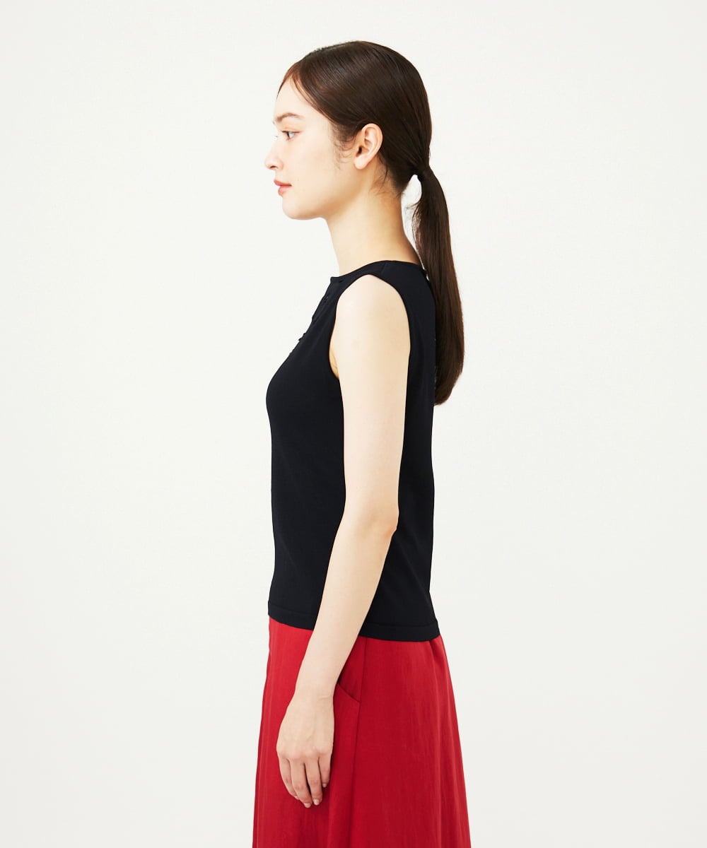 GBFAD01400 Sybilla(シビラ) アイレットノースリーブプルオーバー ブラック