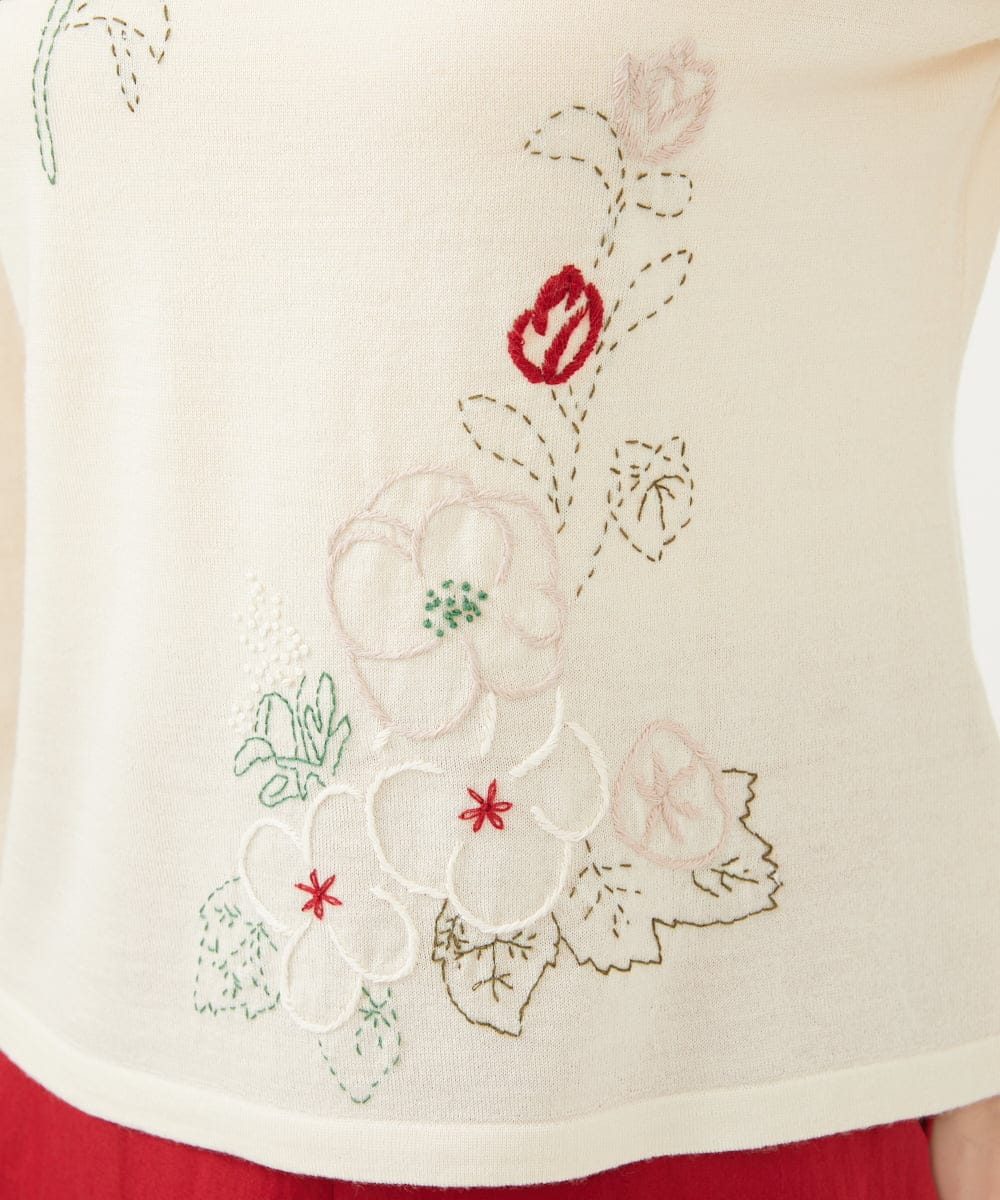 GBFAD34500 Sybilla(シビラ) ステッチフラワー刺繍プルオーバー アイボリー