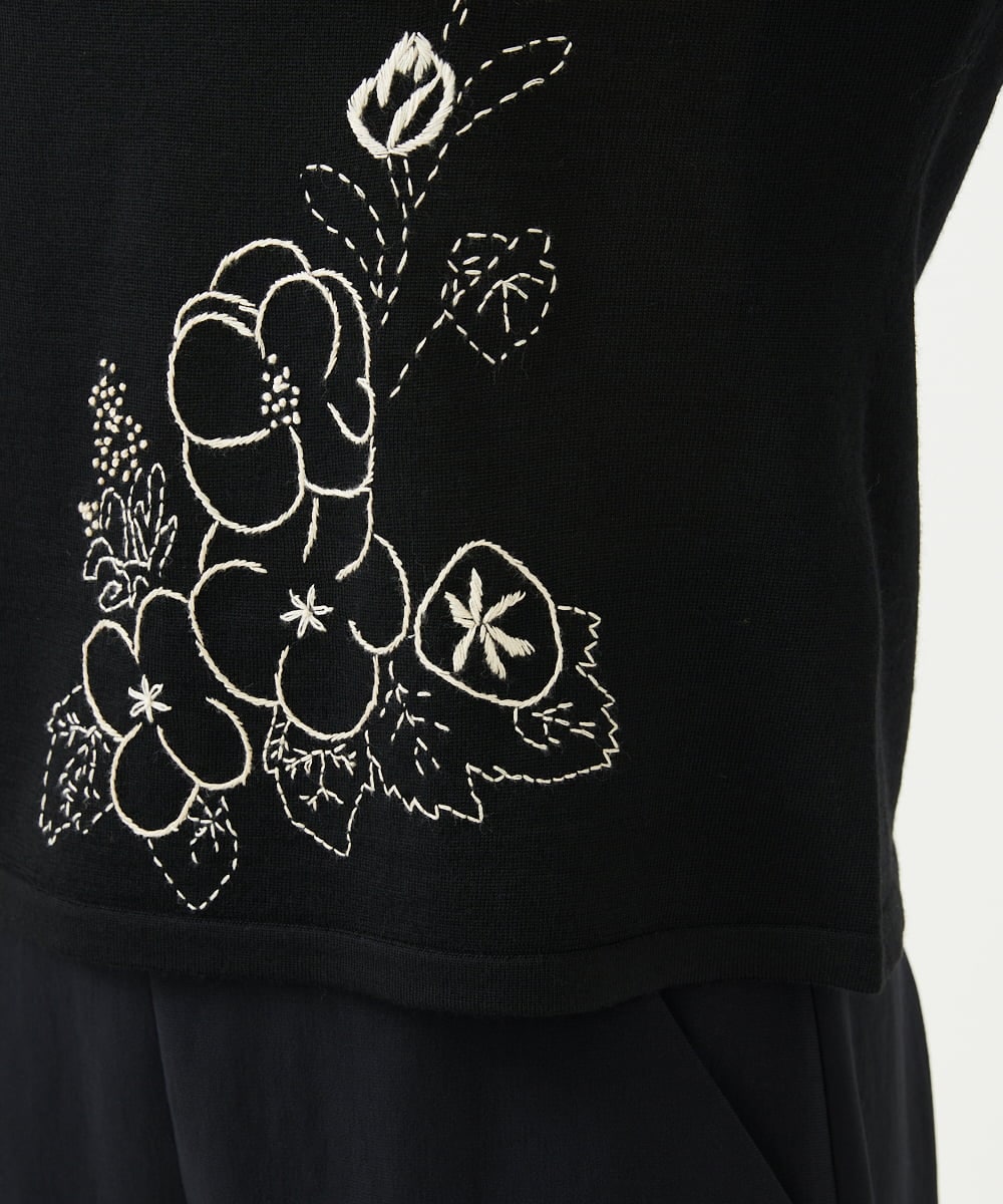 GBFAD34500 Sybilla(シビラ) ステッチフラワー刺繍プルオーバー ブラック