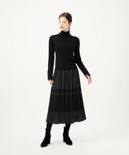 GBFAE33330 Sybilla(シビラ) ステッチデザインハイネックプルオーバー ブラック