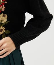 GBFAF36500 Sybilla(シビラ) ポピーブーケ刺繍ニット ブラック